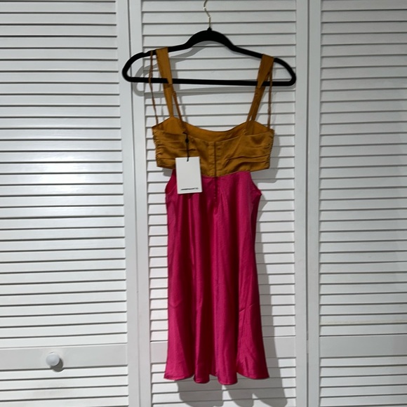 Hansen + Gretel Honeydew Two-Tone Minidress - Picture 2 of 10